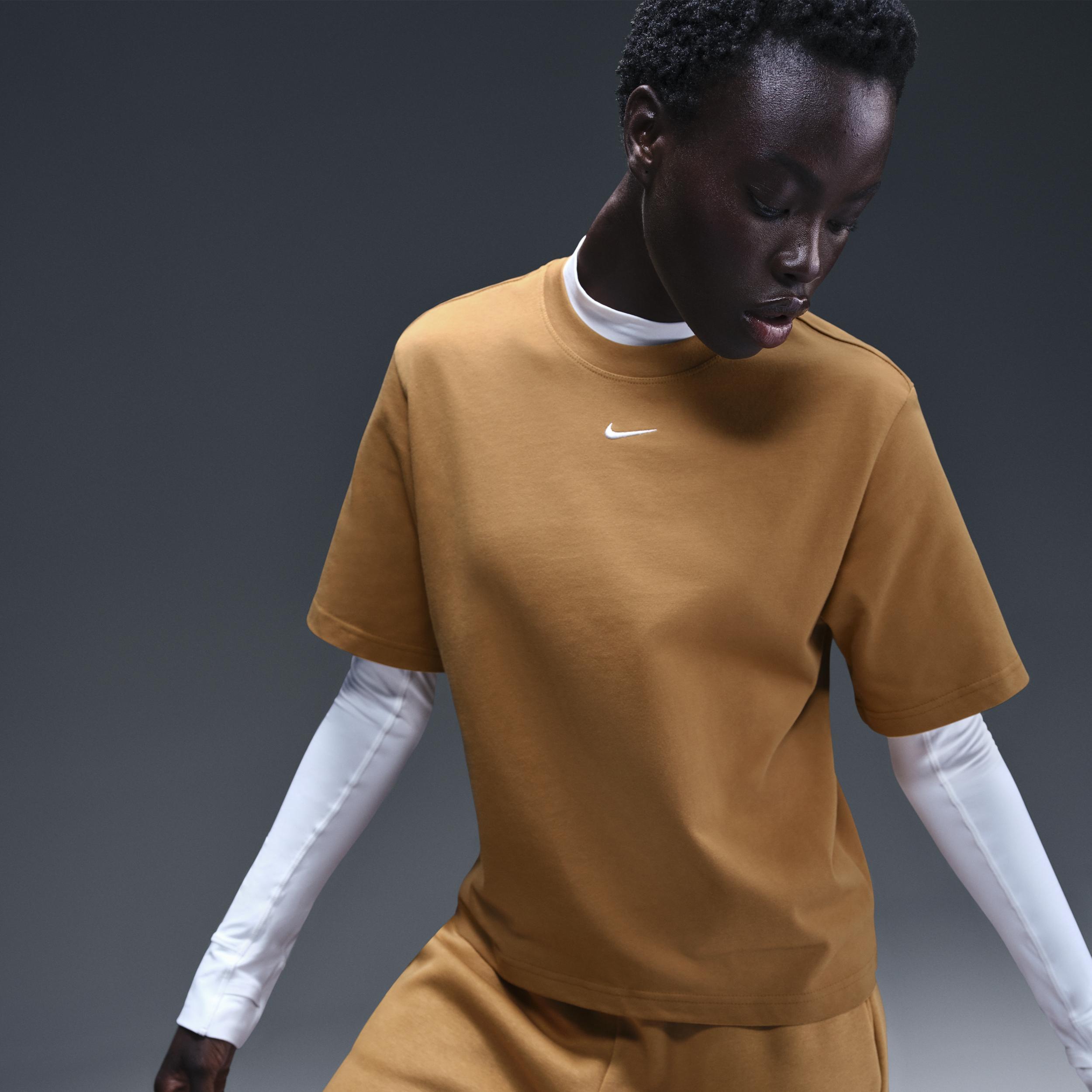 Nike Sportswear Essential Women's Boxy T-Shirt Product Image