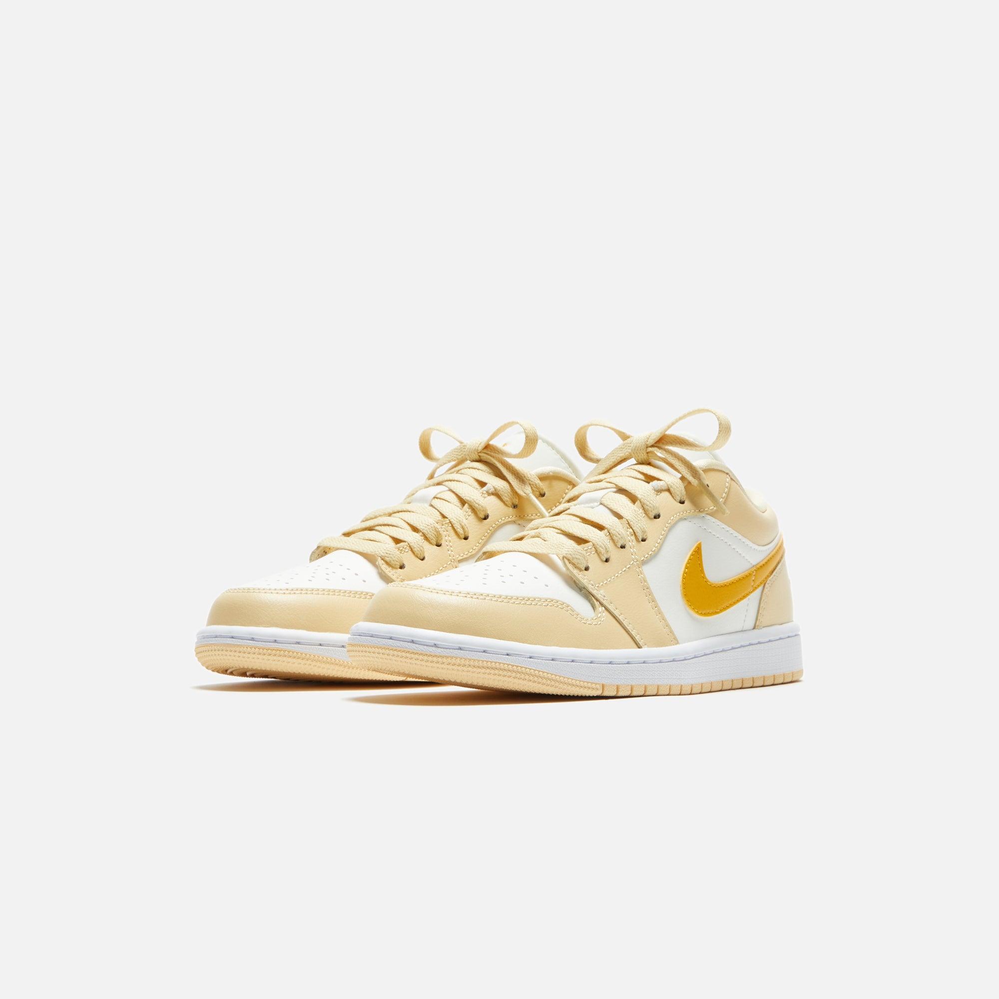 Jordan WMNS Air Jordan 1 Low - Sail / Yellow Ochre / Legend Female Product Image