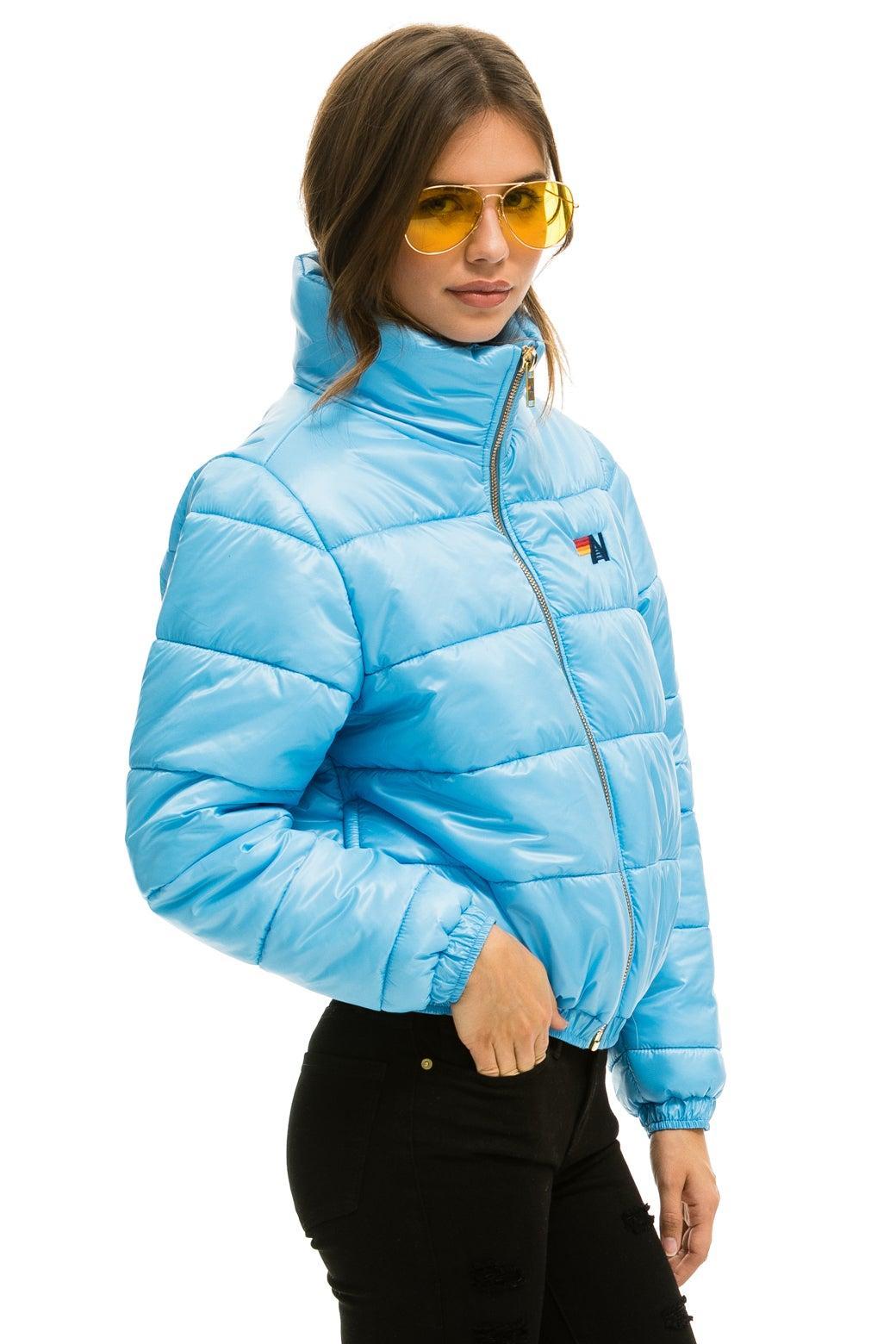 BOLT LUXE APRES PUFFER JACKET - GLOSSY SKY Female Product Image