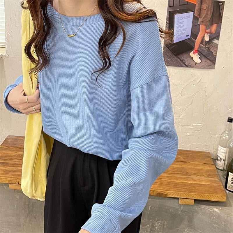 Long-Sleeve Round Neck Ribbed T-Shirt Product Image