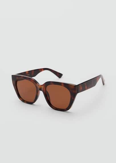 Squared frame sunglasses - Women | MANGO USA Product Image