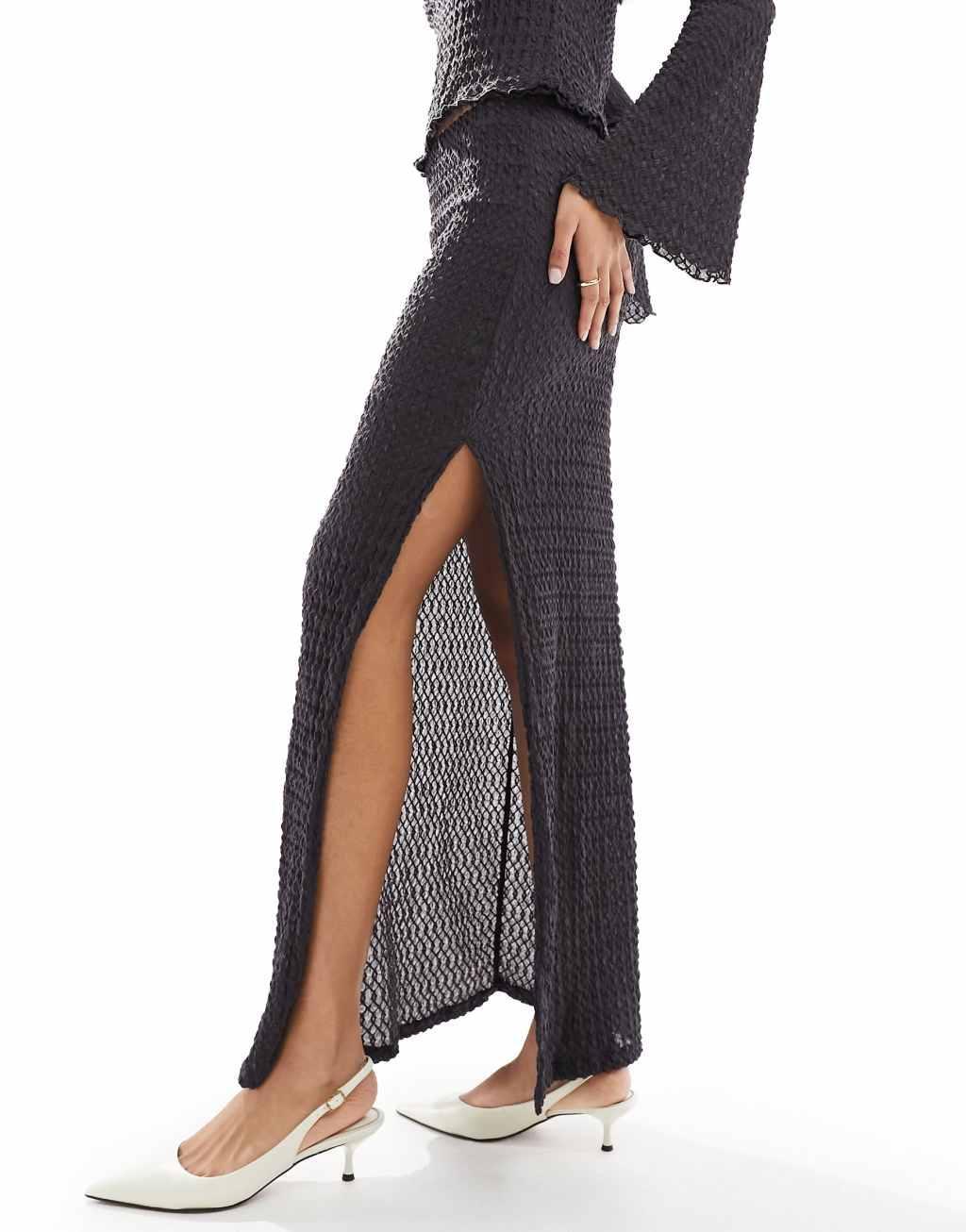 Vero Moda textured jersey maxi skirt in asphalt gray - part of a set Product Image