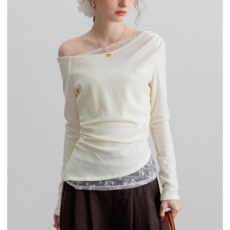 Long-Sleeve Asymmetrical Neck Mock Two-Piece Lace Panel Slim Fit T-Shirt Product Image