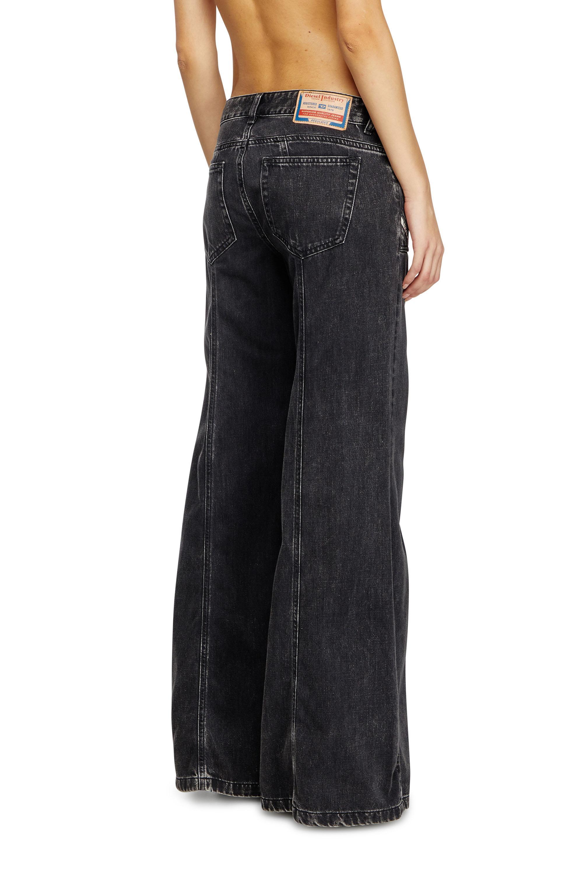 Flare Jeans D-Akii 068HN Product Image