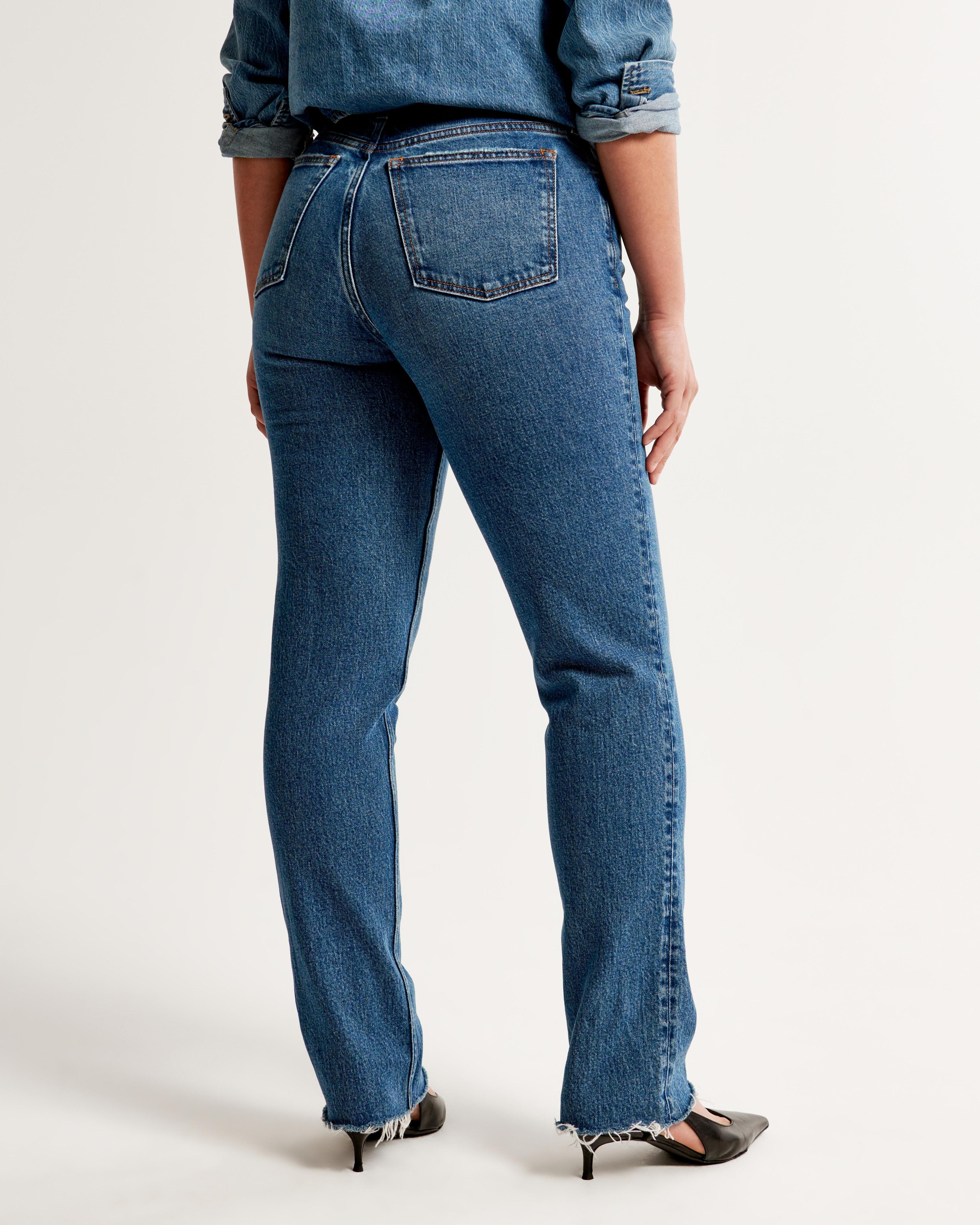 Curve Love Mid Rise 90s Straight Jean Product Image