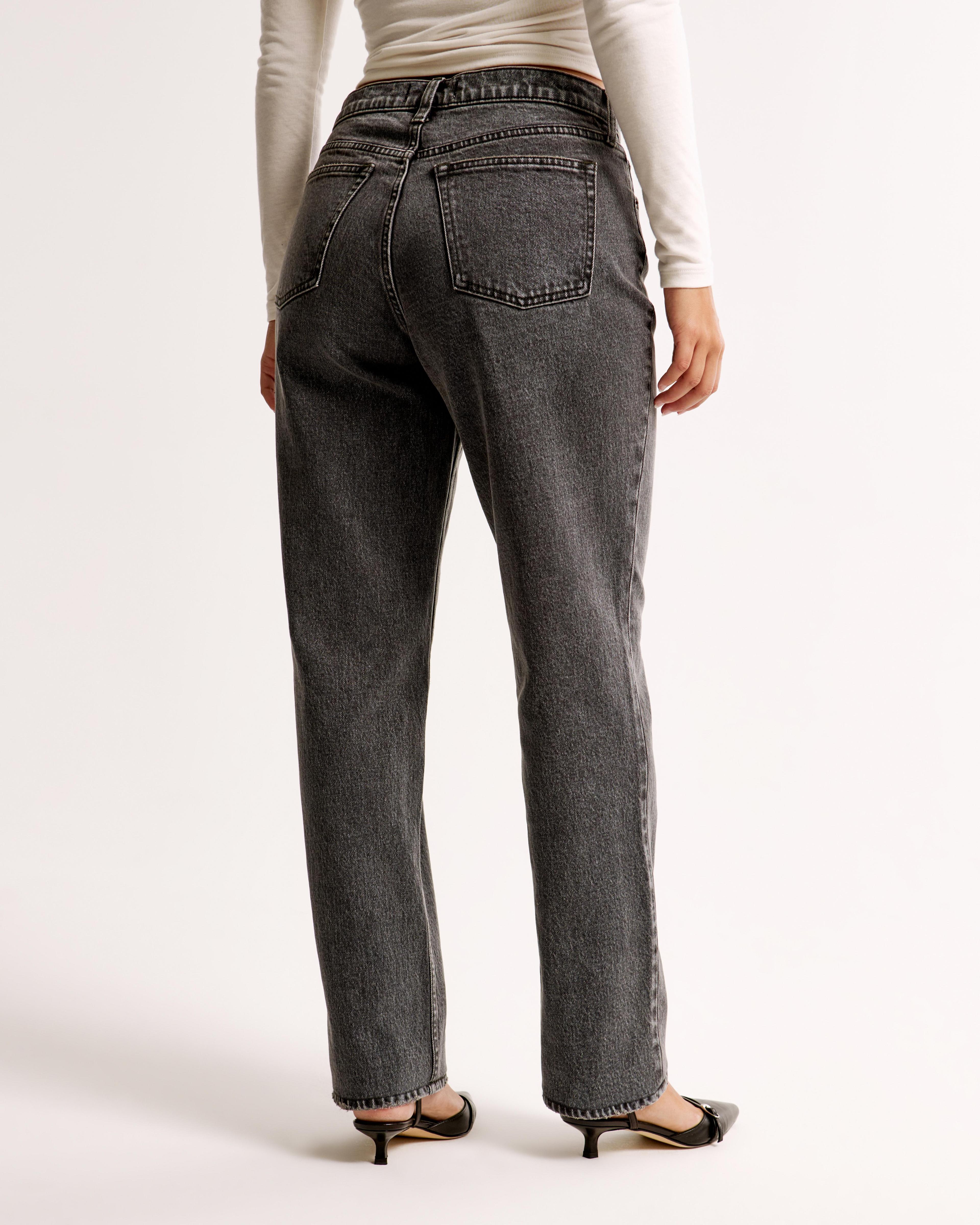 Curve Love Mid Rise 90s Straight Jean Product Image