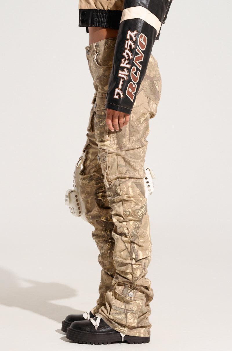 ALWAYS ON SOMETHING CAMO PANT Product Image