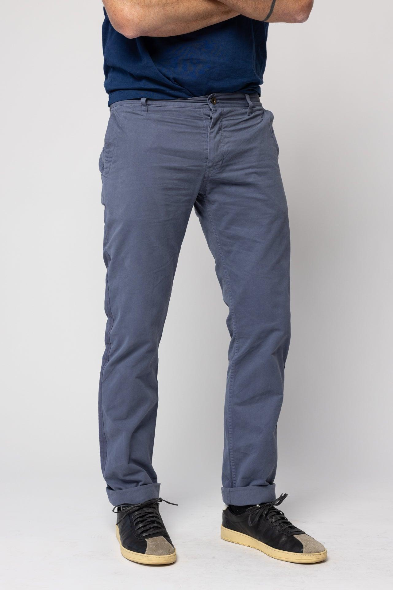 Rowan Tapered Trouser | Overcast Male Product Image