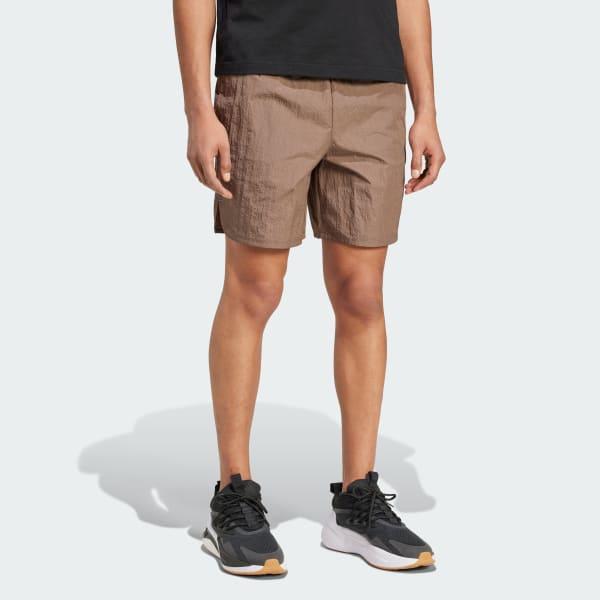 City Escape Woven Shorts Product Image