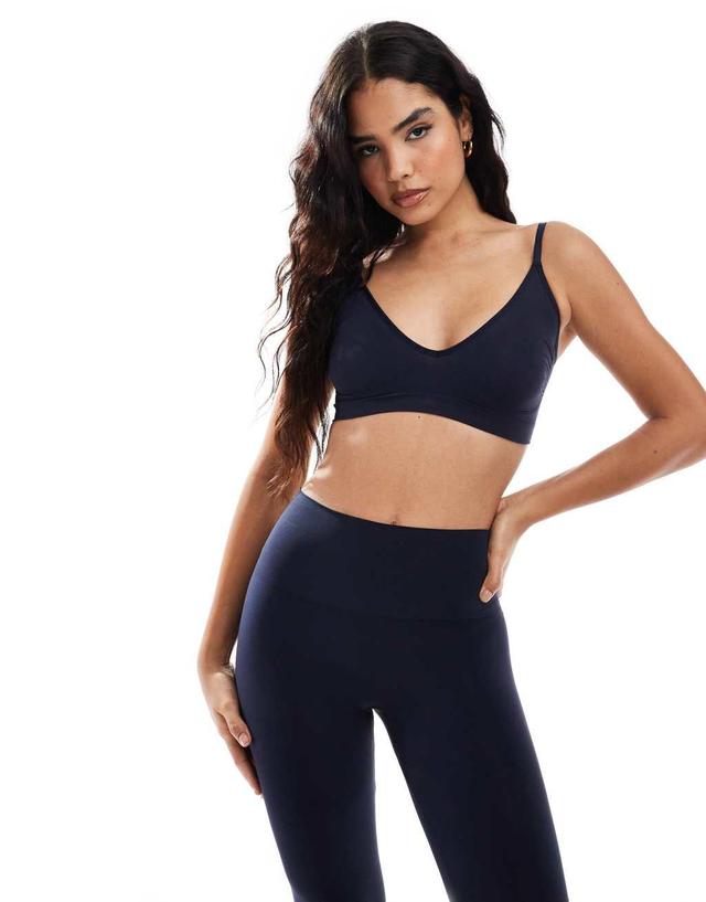 Vero Moda seamless deep v bra top in dark navy - part of a set Product Image