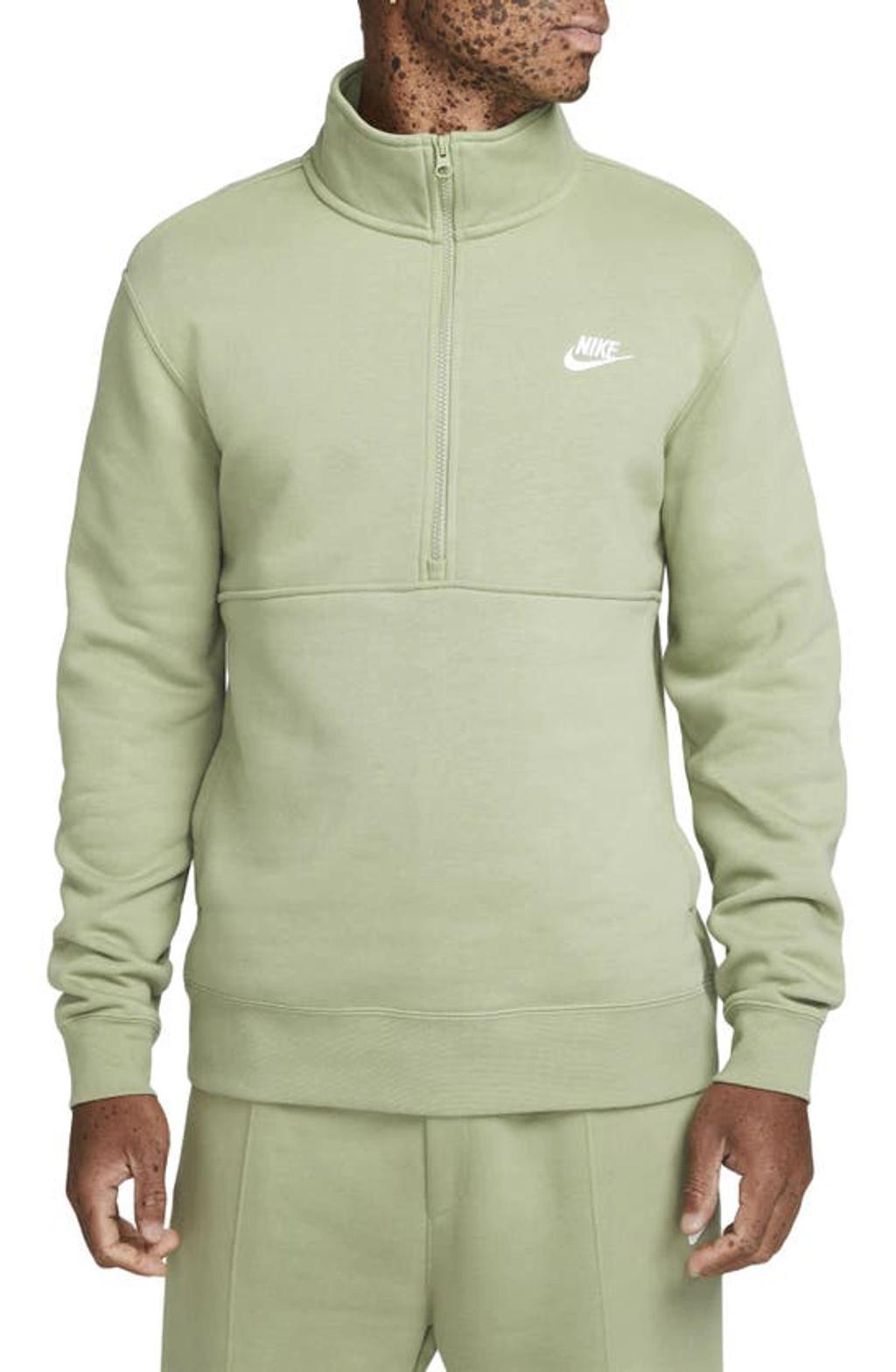 Sportswear Club Half-zip Pullover In Green Product Image