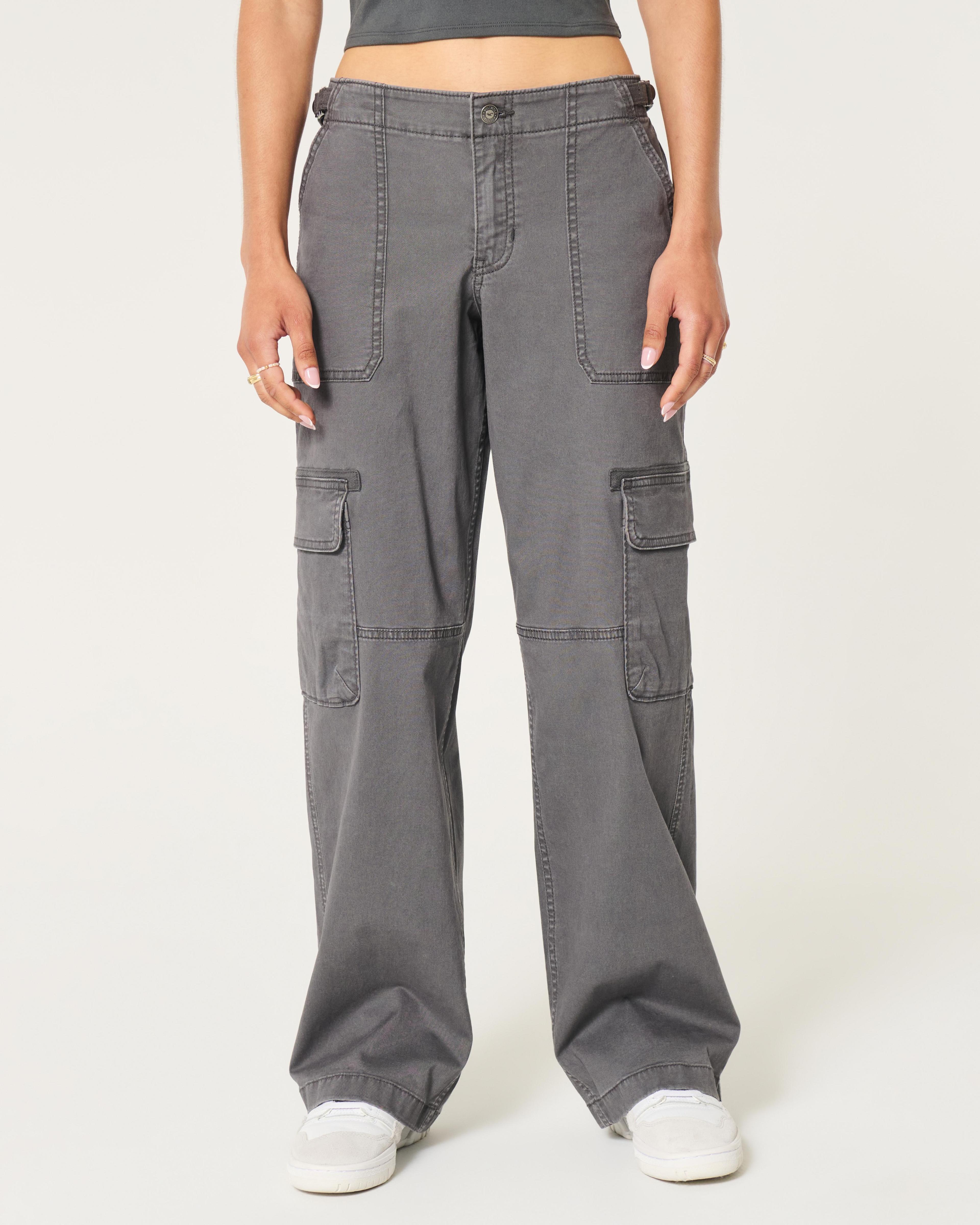 Low-Rise Baggy Cargo Pants Product Image