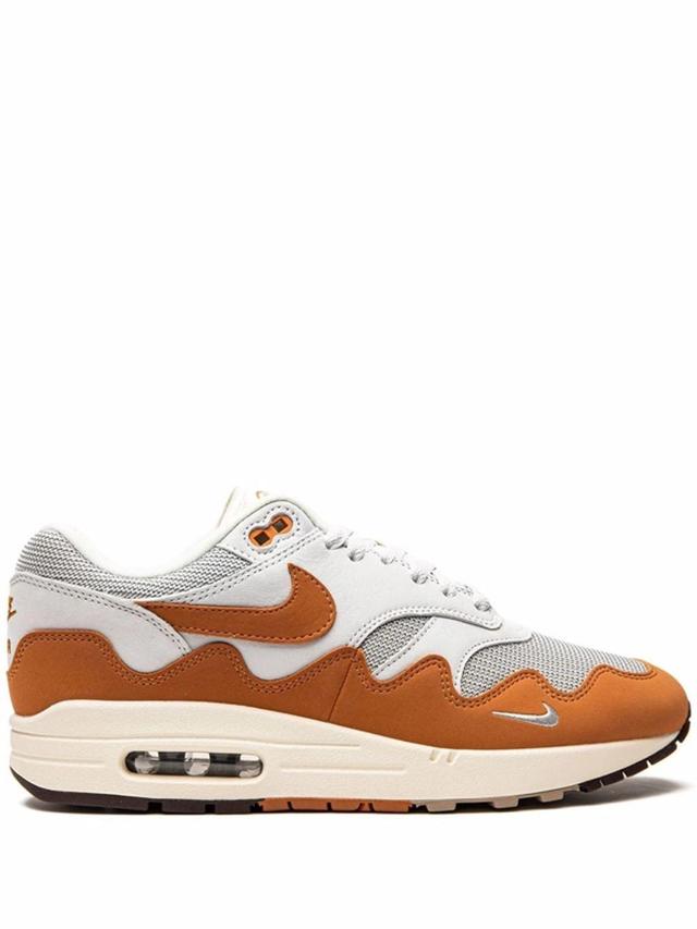 X Patta Air Max 1 "monarch" Sneakers In Weiss Product Image