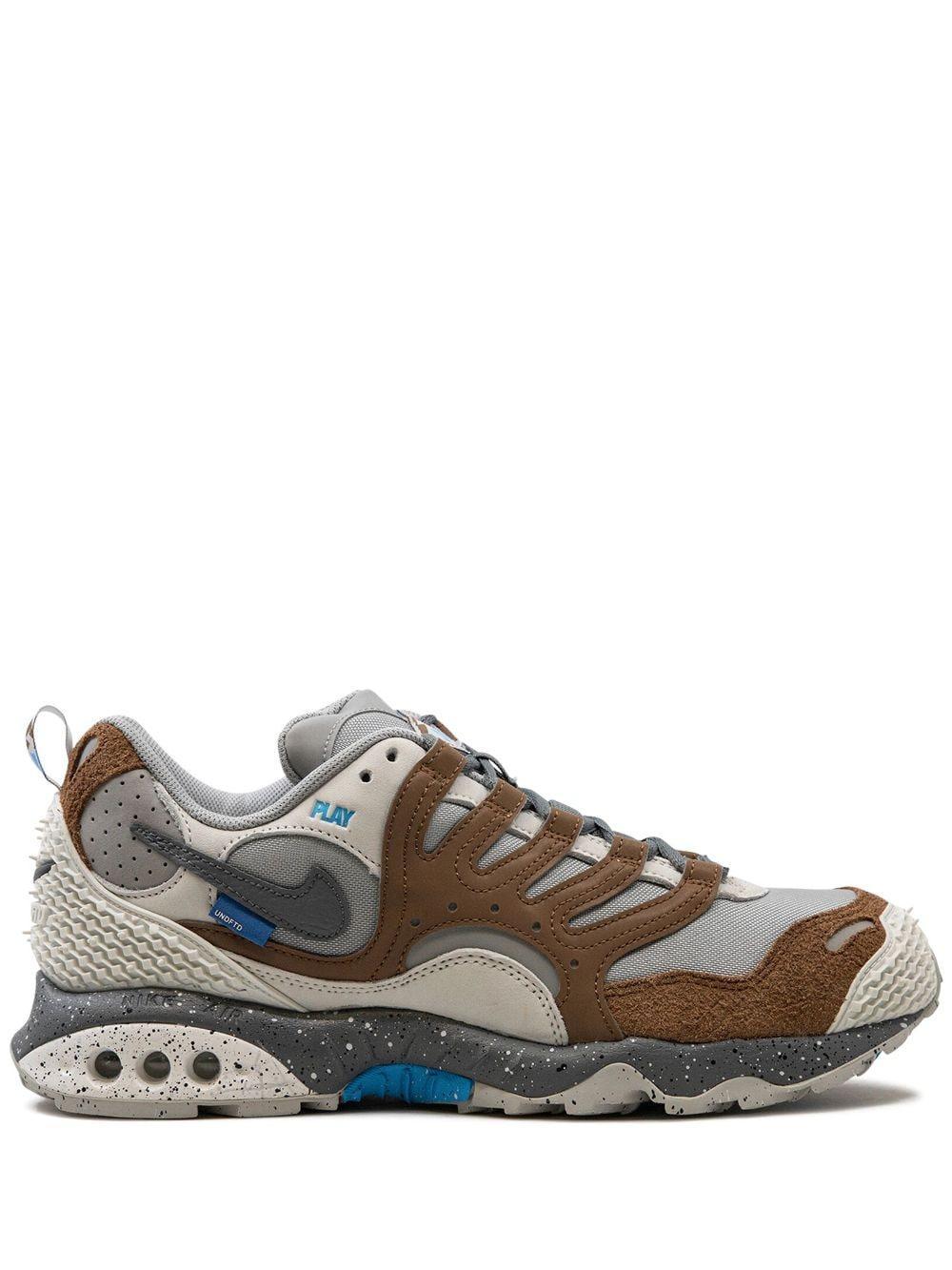 NIKE X Undefeated Air Terra Humara "archaeo Brown" Sneakers In White Product Image