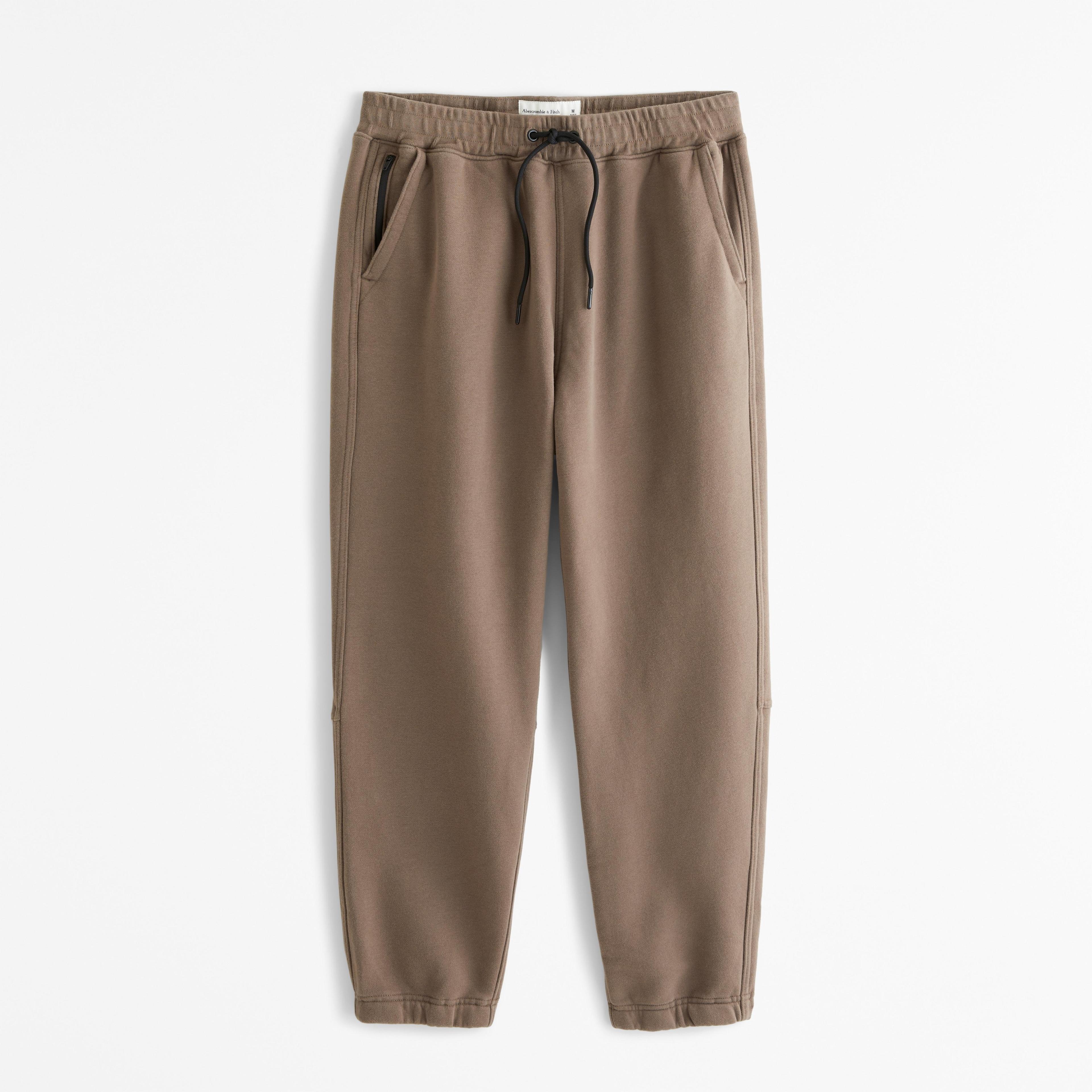 Essential Sweatpant Product Image