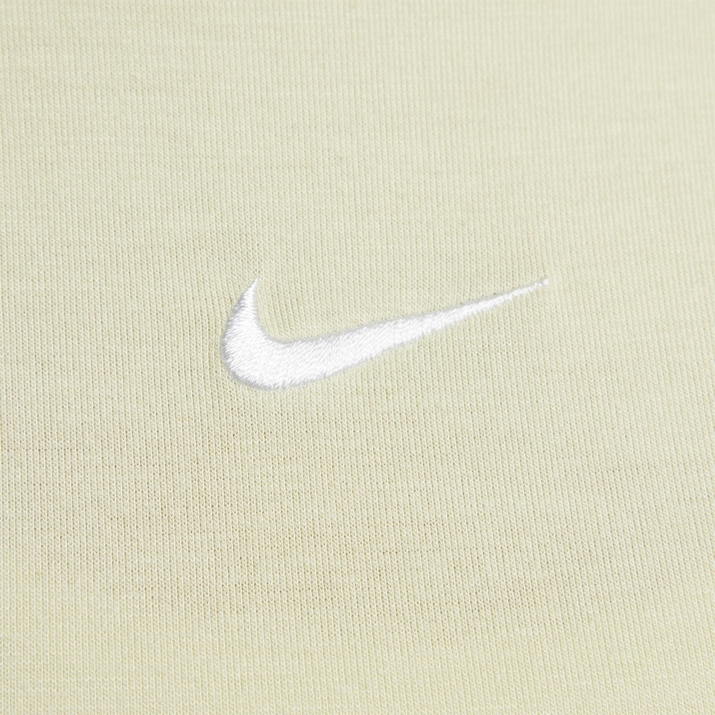 Women's Nike Sportswear Essential Slim Cropped T-Shirt Product Image