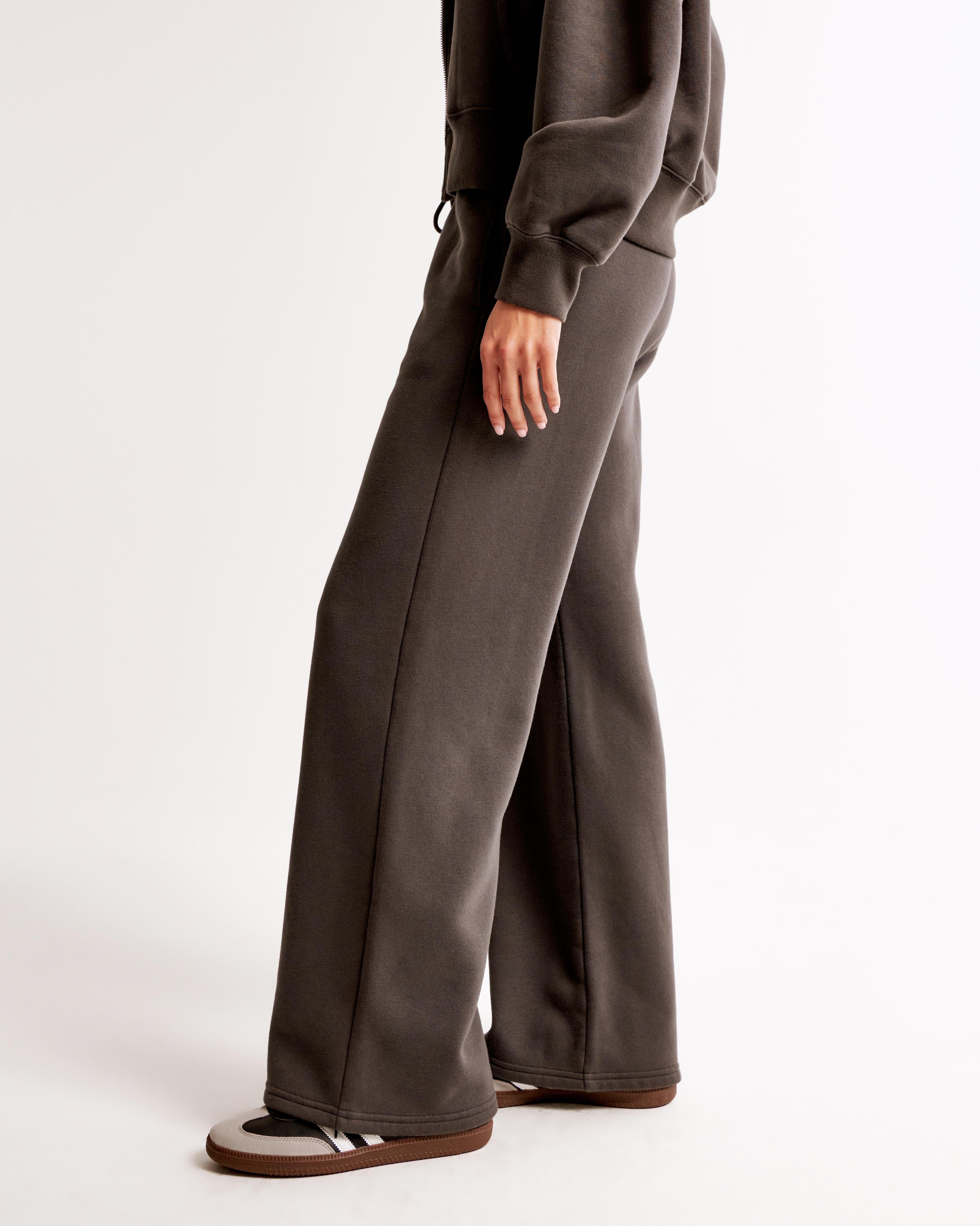 Essential Sunday Wide Leg Sweatpant Product Image