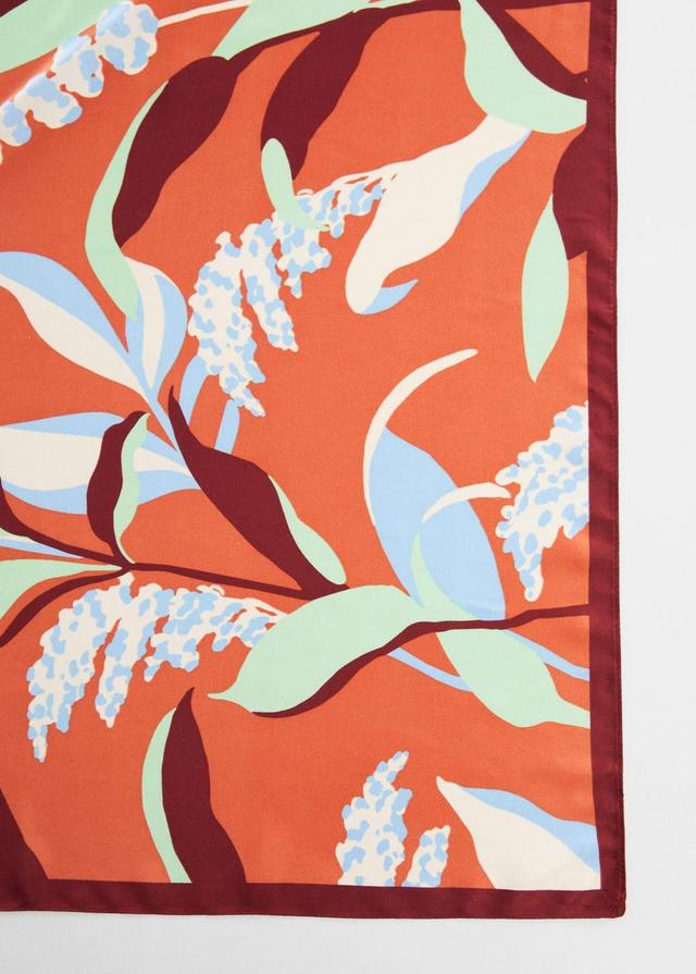 Floral printed scarf - Women | MANGO USA Product Image