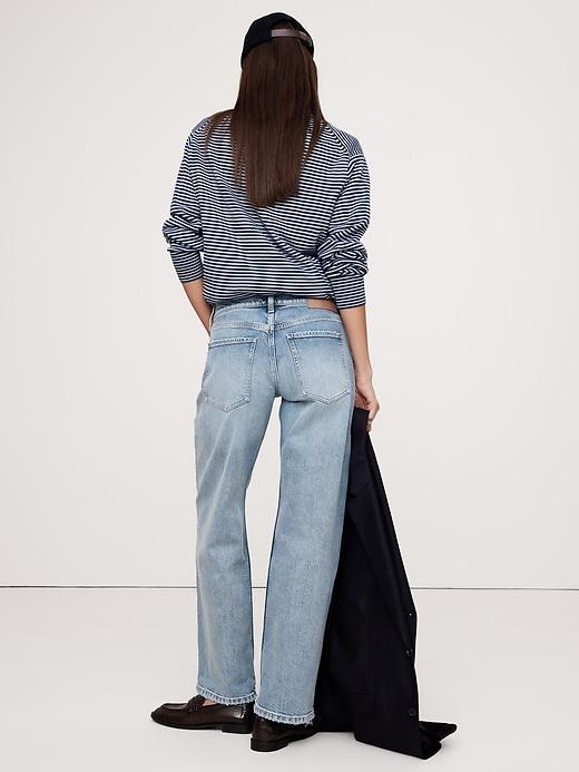 Mid-Rise 90s Relaxed Jean Product Image