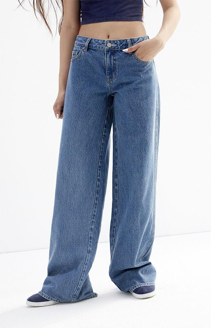 Womens Casey Medium Wash Low Rise Baggy Jeans Product Image