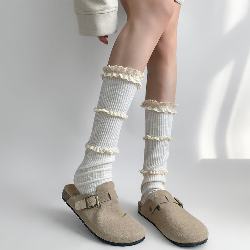 Lace Trim Mid-Calf Socks Product Image