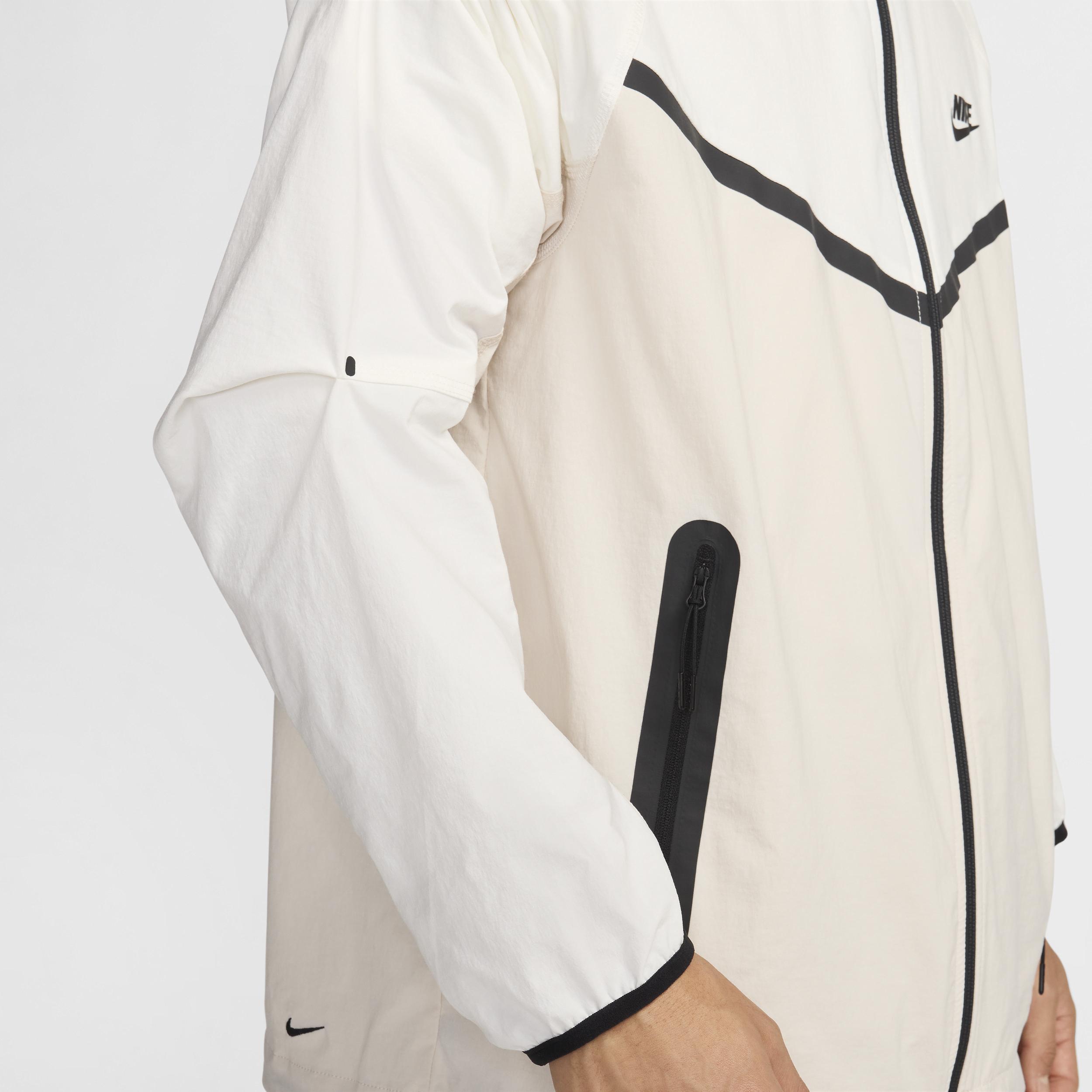 Nike Men's Tech Woven Jacket Product Image