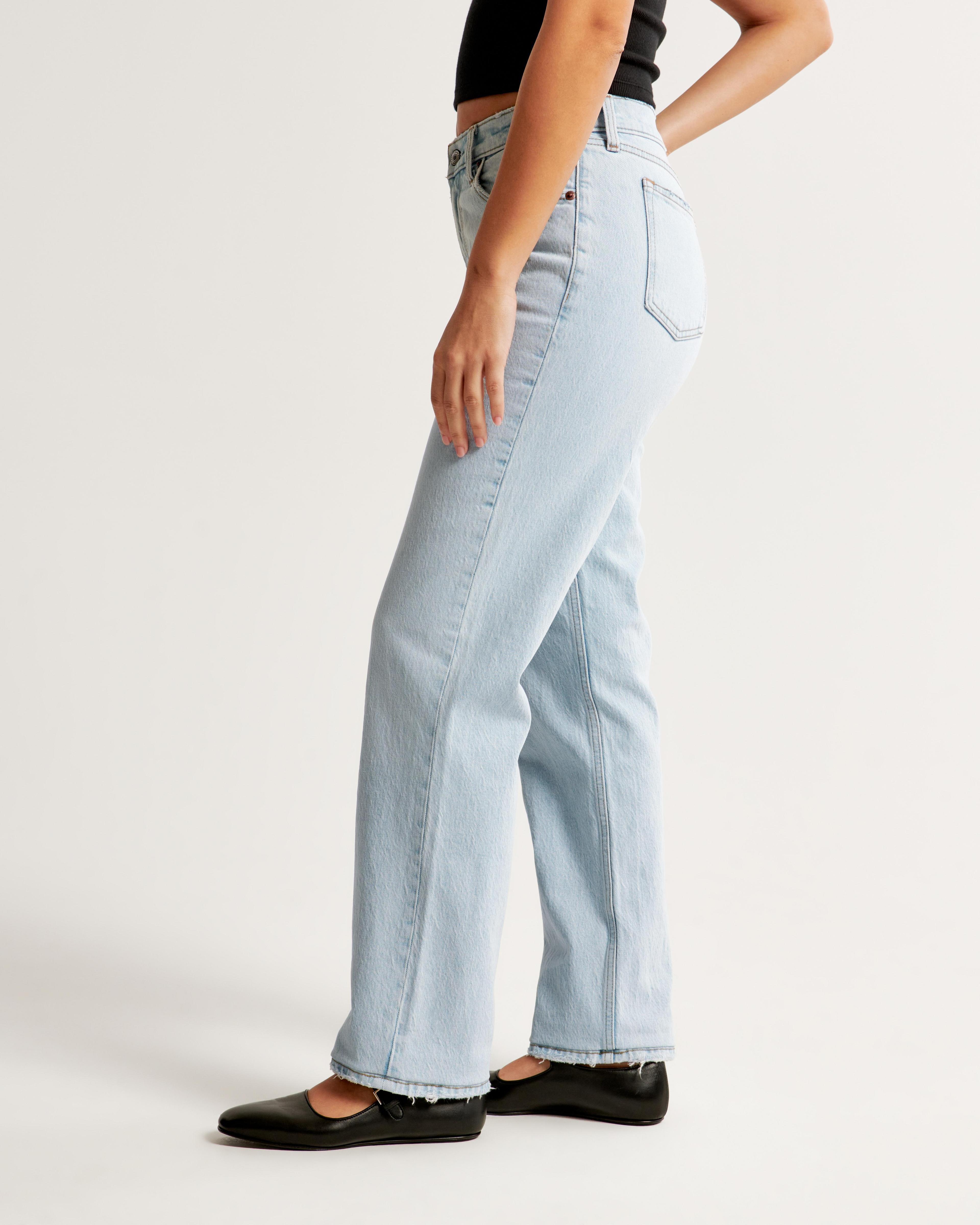 Curve Love Mid Rise 90s Straight Jean Product Image