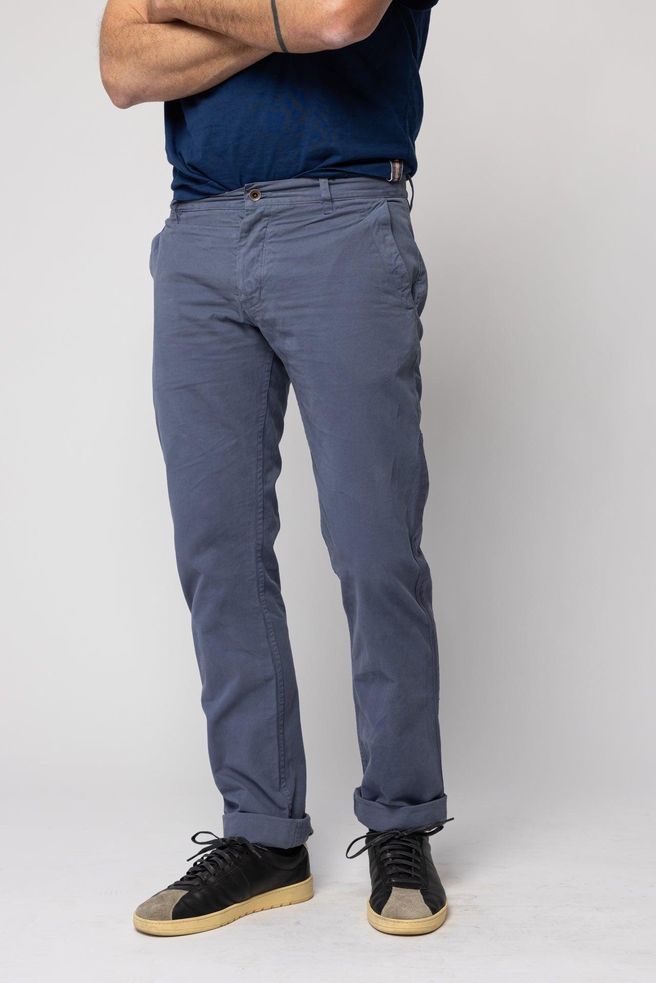 Rowan Tapered Trouser | Overcast Male Product Image