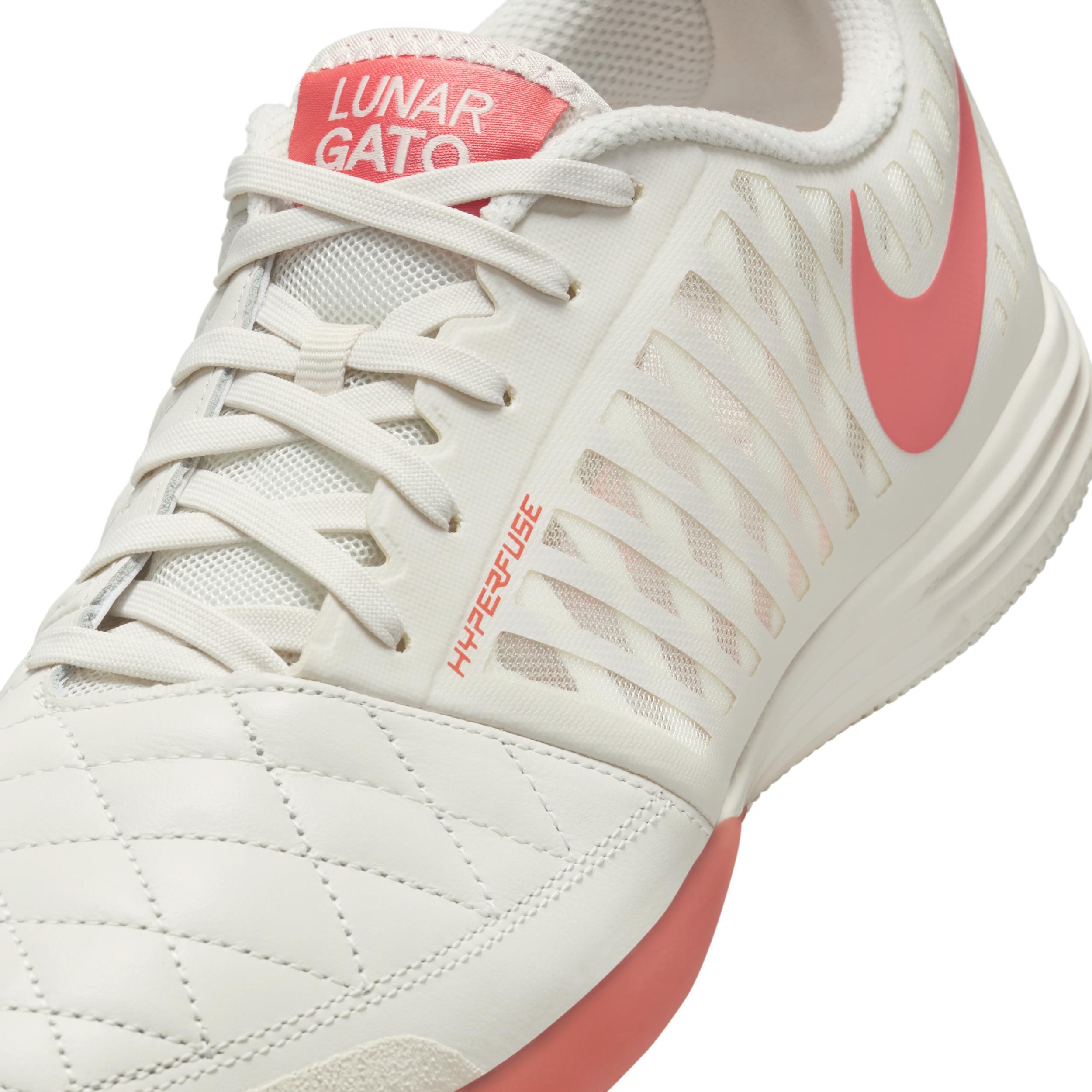 Nike Lunargato II Indoor/Court Low-Top Soccer Shoes Product Image