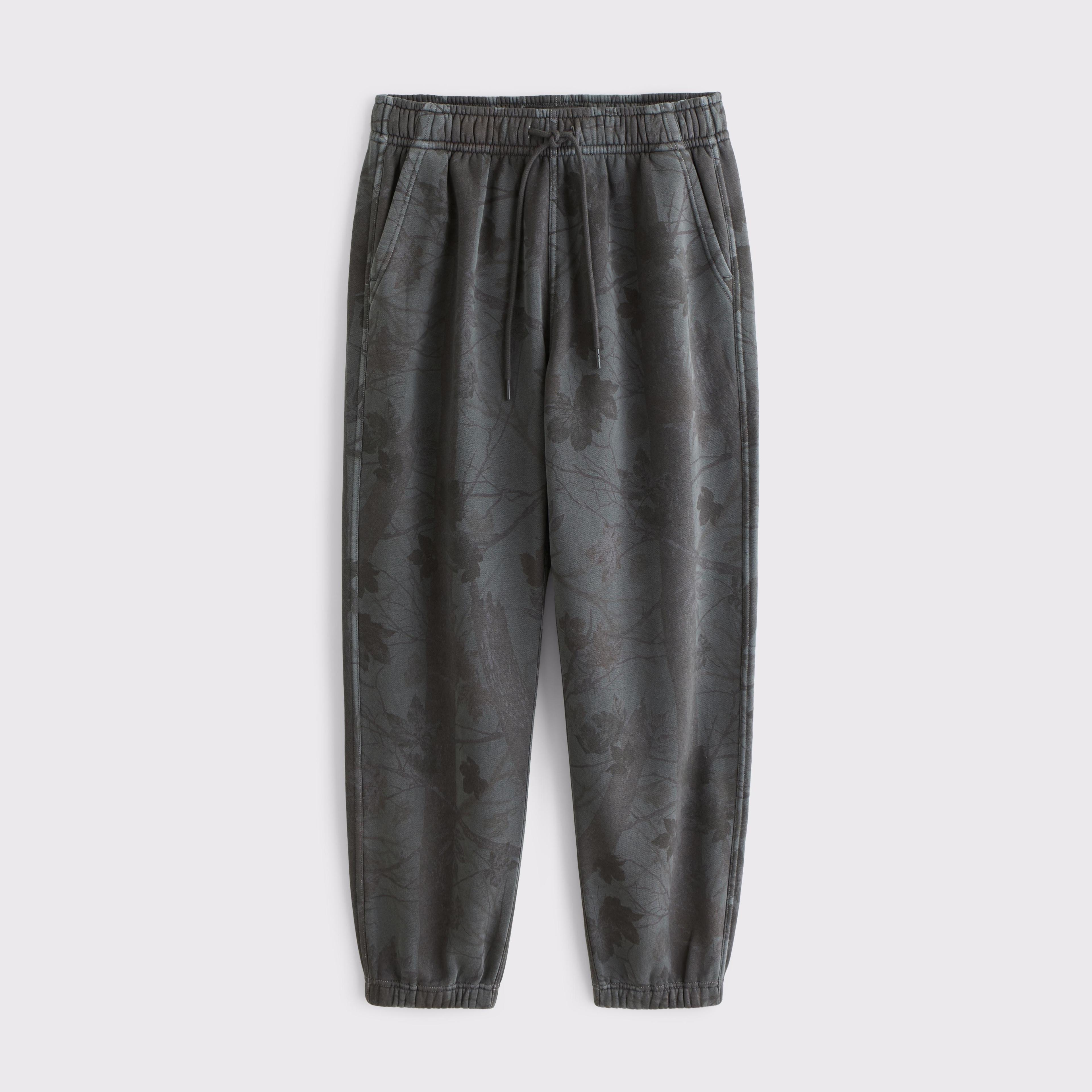 Essential Sweatpant Product Image