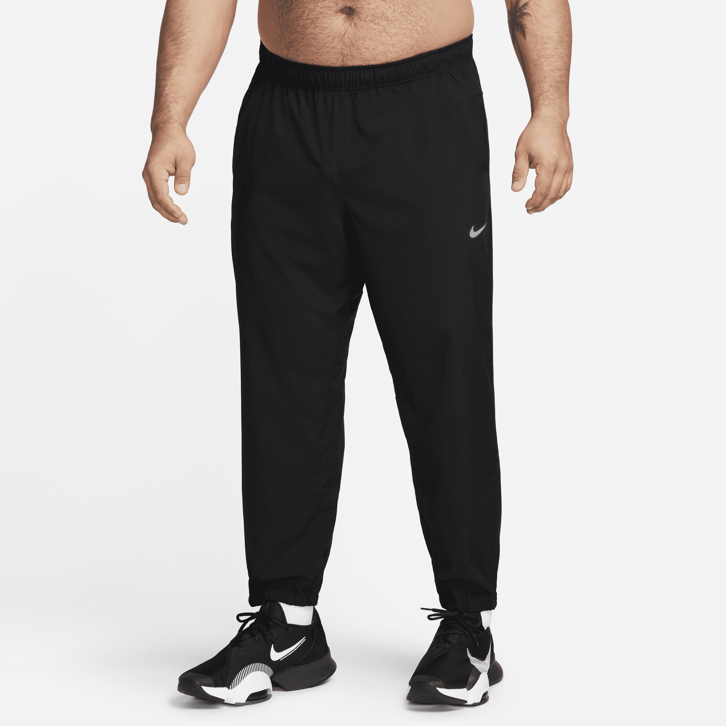 Nike Men's Form Dri-FIT Tapered Versatile Pants Product Image