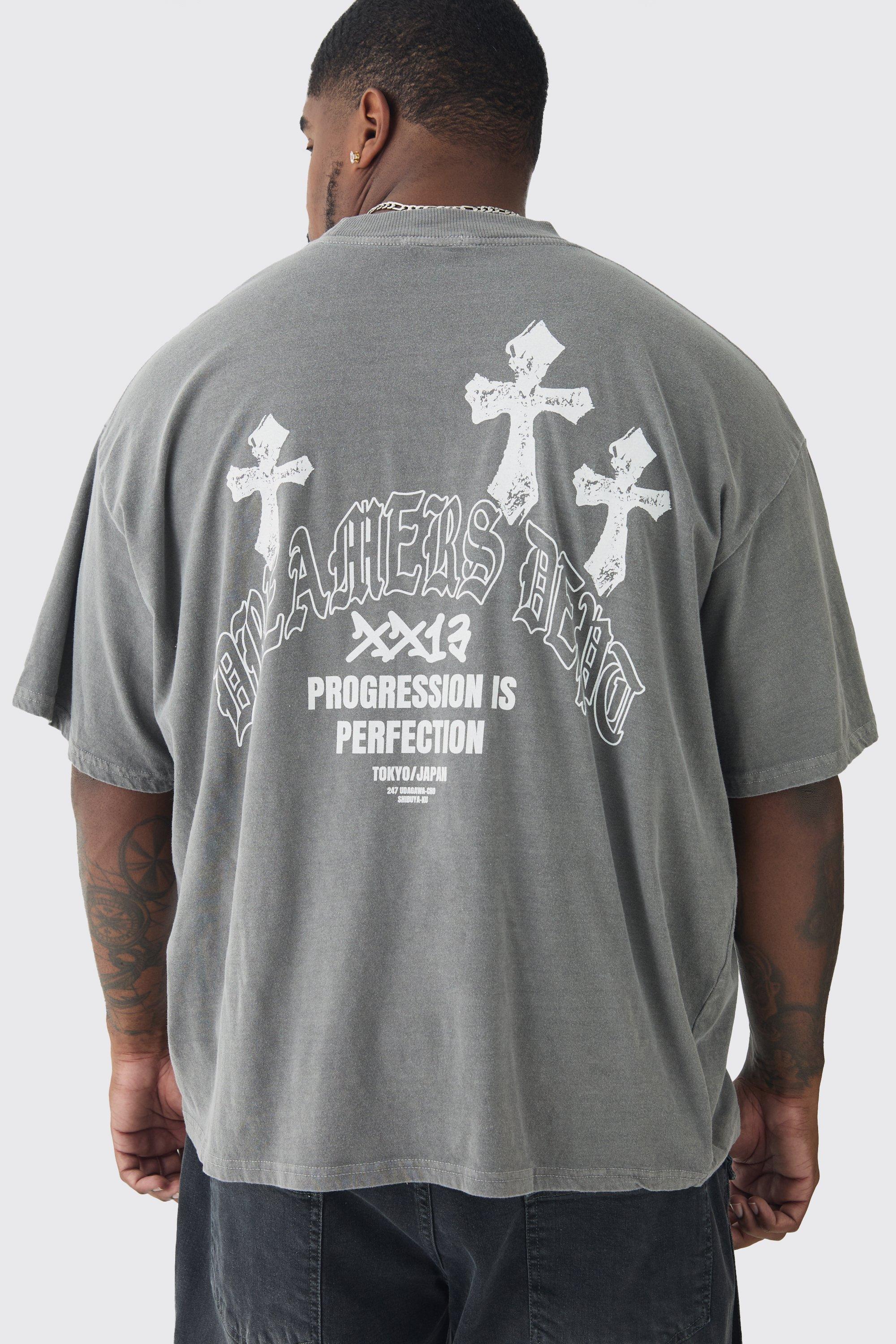 Plus Oversized Acid Wash Cross Graphic T-shirt | boohooMAN USA Product Image