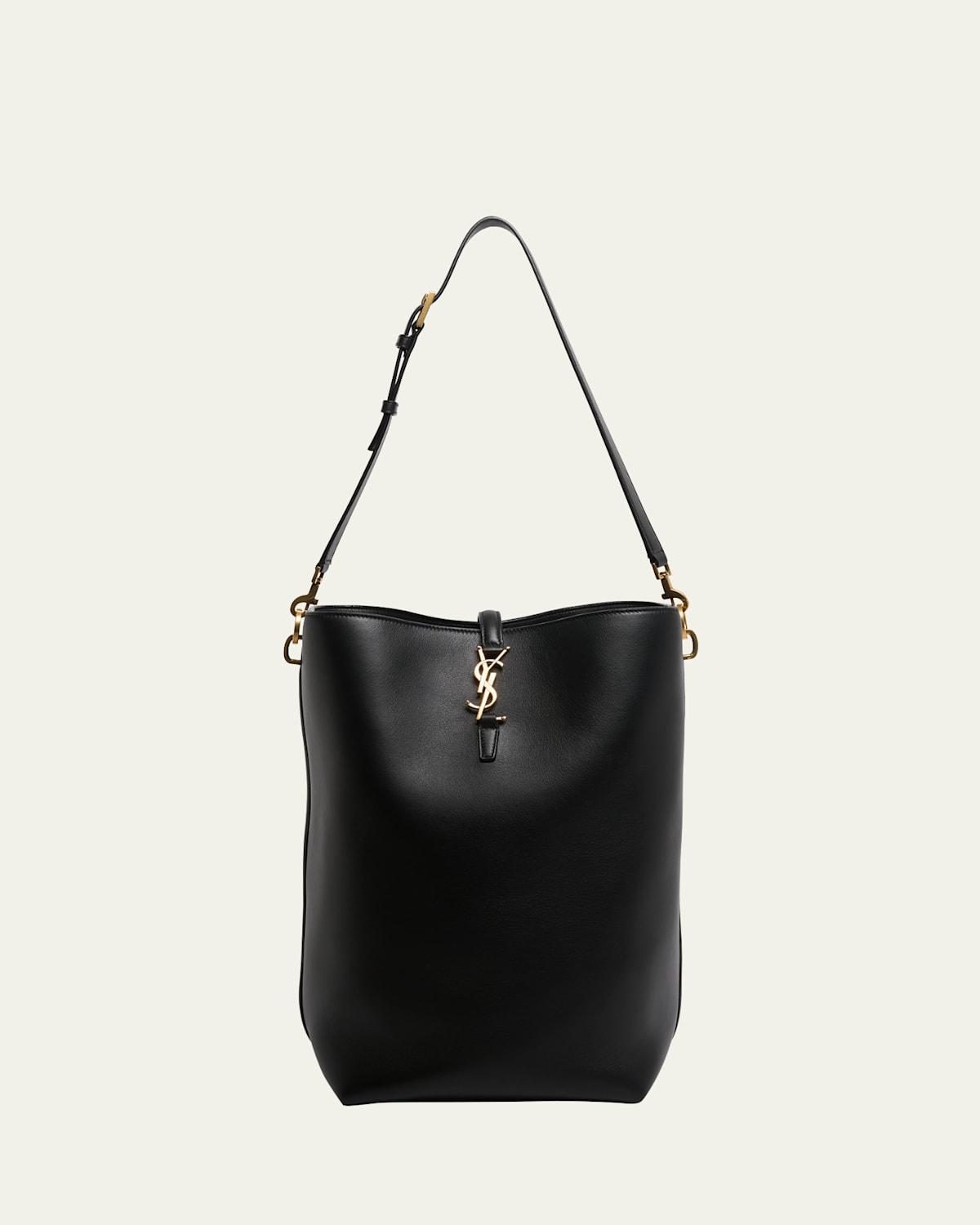 Leather Le 37 Bucket Bag In Nero Product Image