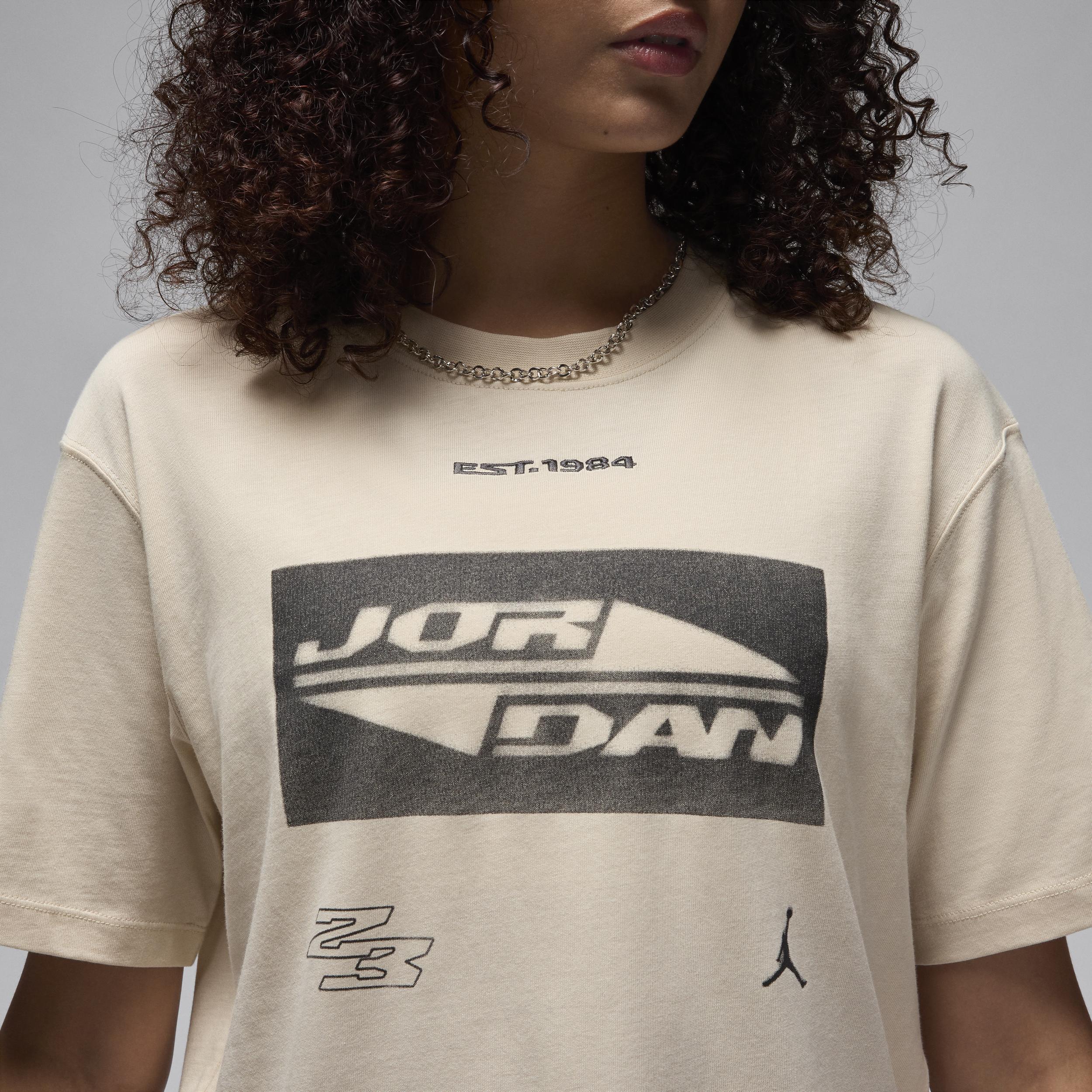 Women's Jordan Graphic Girlfriend T-Shirt Product Image