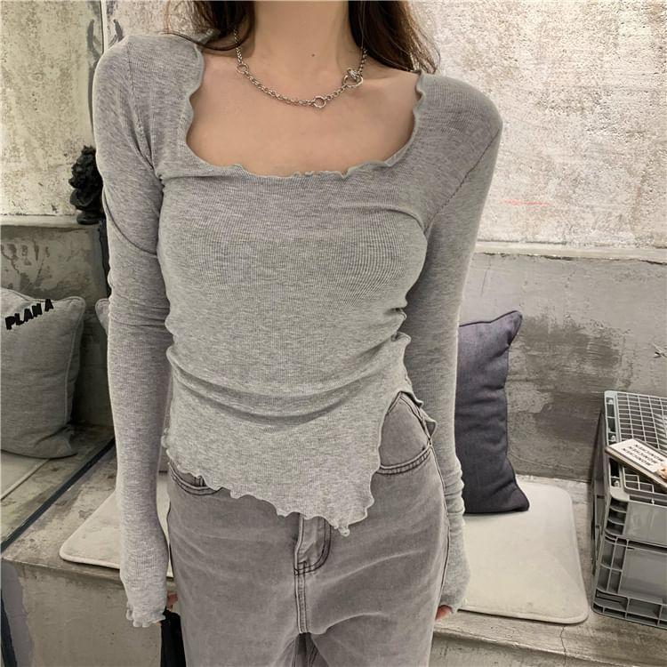 Long-Sleeve Scoop Neck Plain Asymmetrical Lettuce Edge Crop Knit Top Product Image