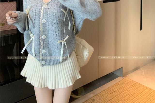 V-Neck Plain Crop Cardigan Product Image