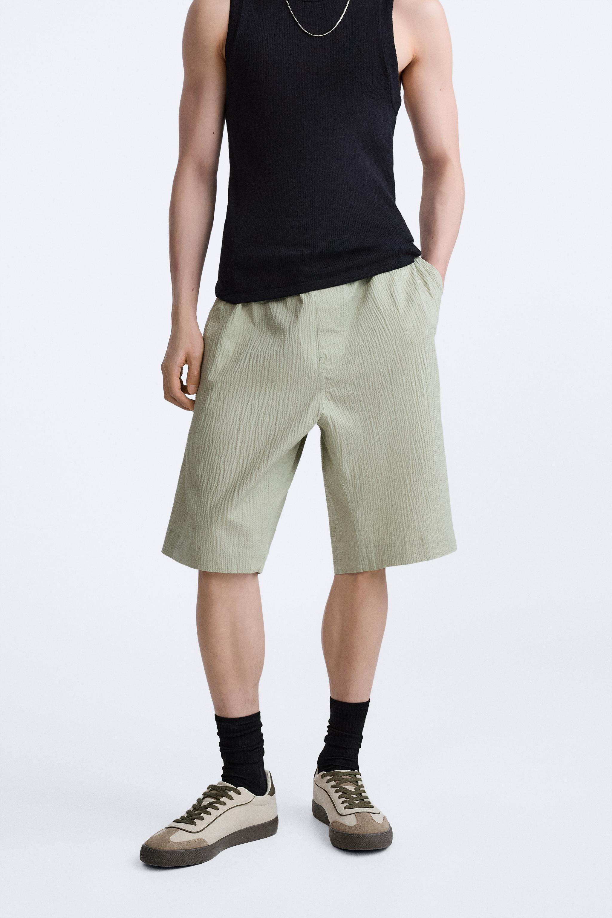 SEERSUCKER SHORTS Product Image