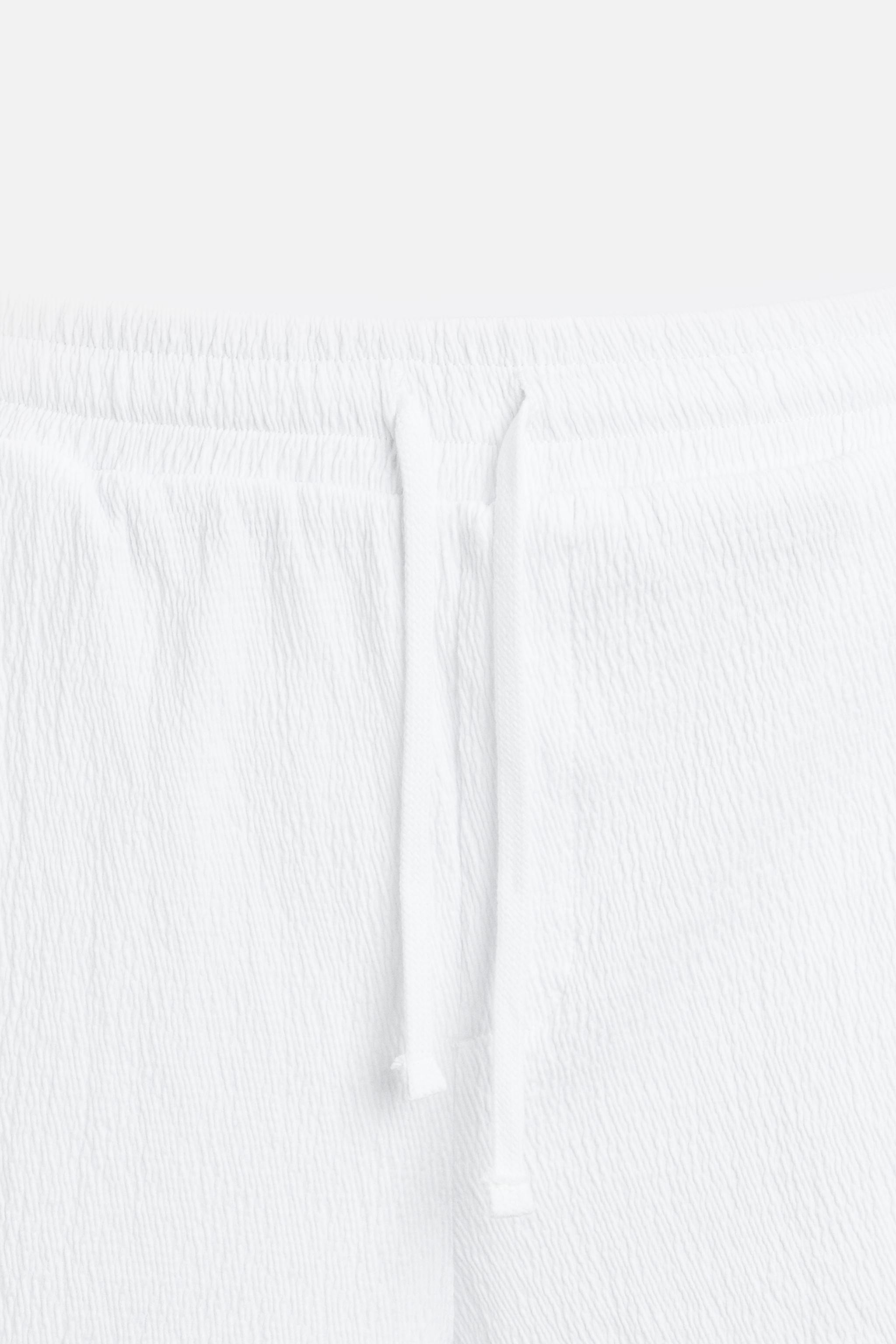 TEXTURED JACQUARD SHORTS Product Image