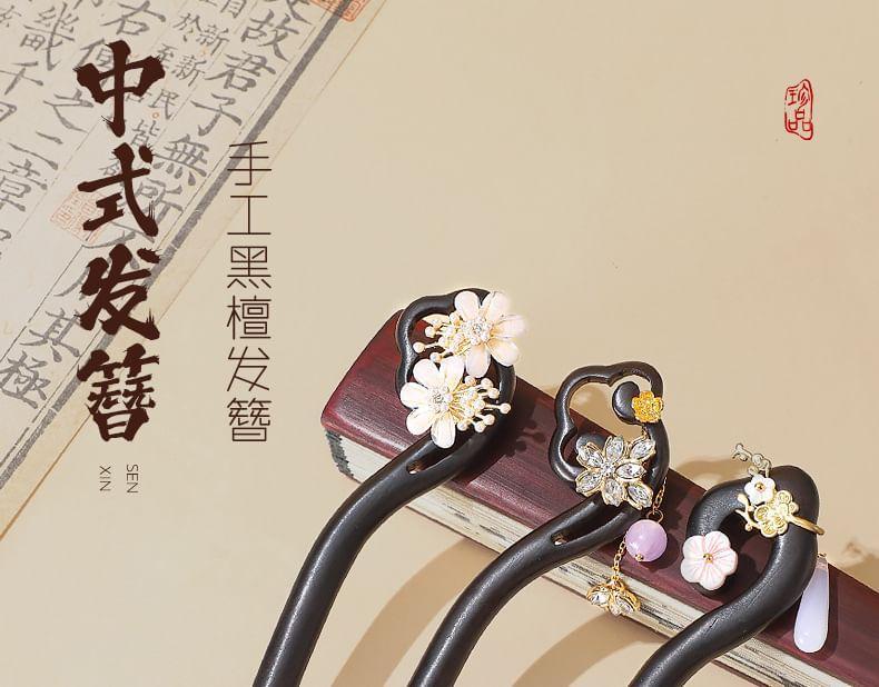 Flower Wooden Hair Stick Product Image