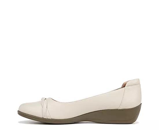 Lifestride Womens Impact Casual Flats Product Image