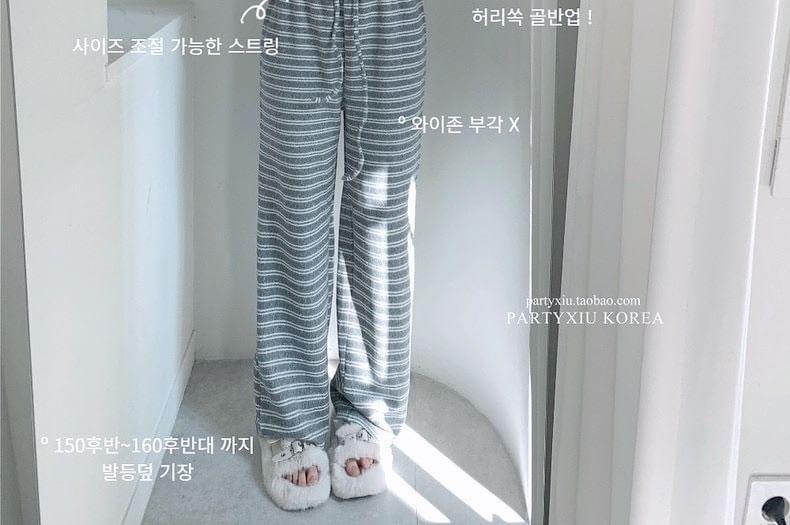 Drawstring Waist Striped Wide Leg Pants Product Image