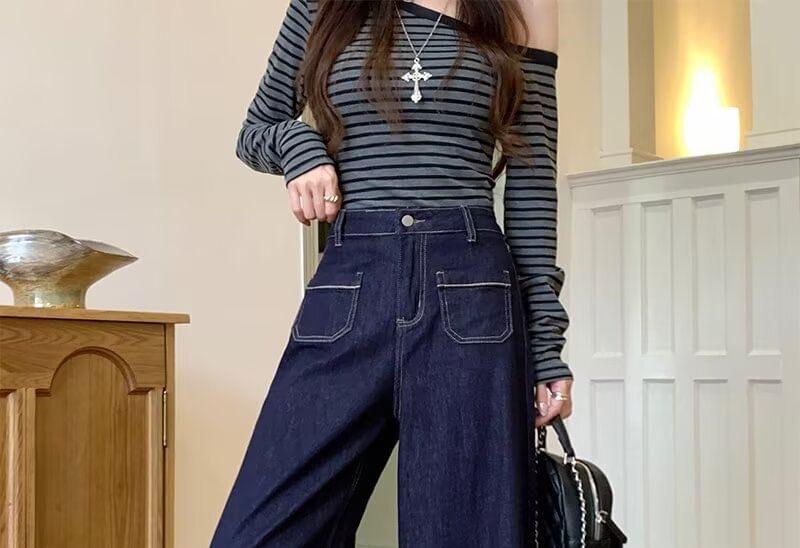 High Rise Contrast Stitching Wide Leg Jeans Product Image