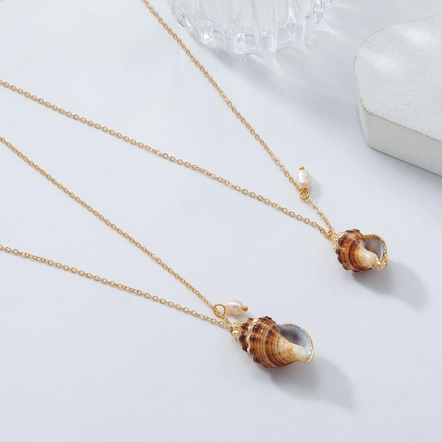 Shell Necklace Product Image