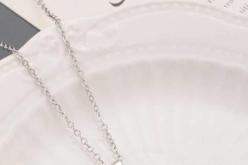 Snowflake Faux Pearl Alloy Lariat Necklace Product Image