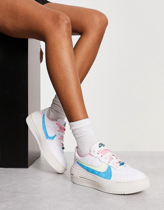 Nike Air Force 1 PLT.AF.ORM sneakers in sail white and baltic blue Product Image