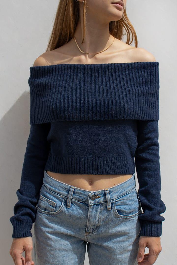 Off shoulders sweater Product Image