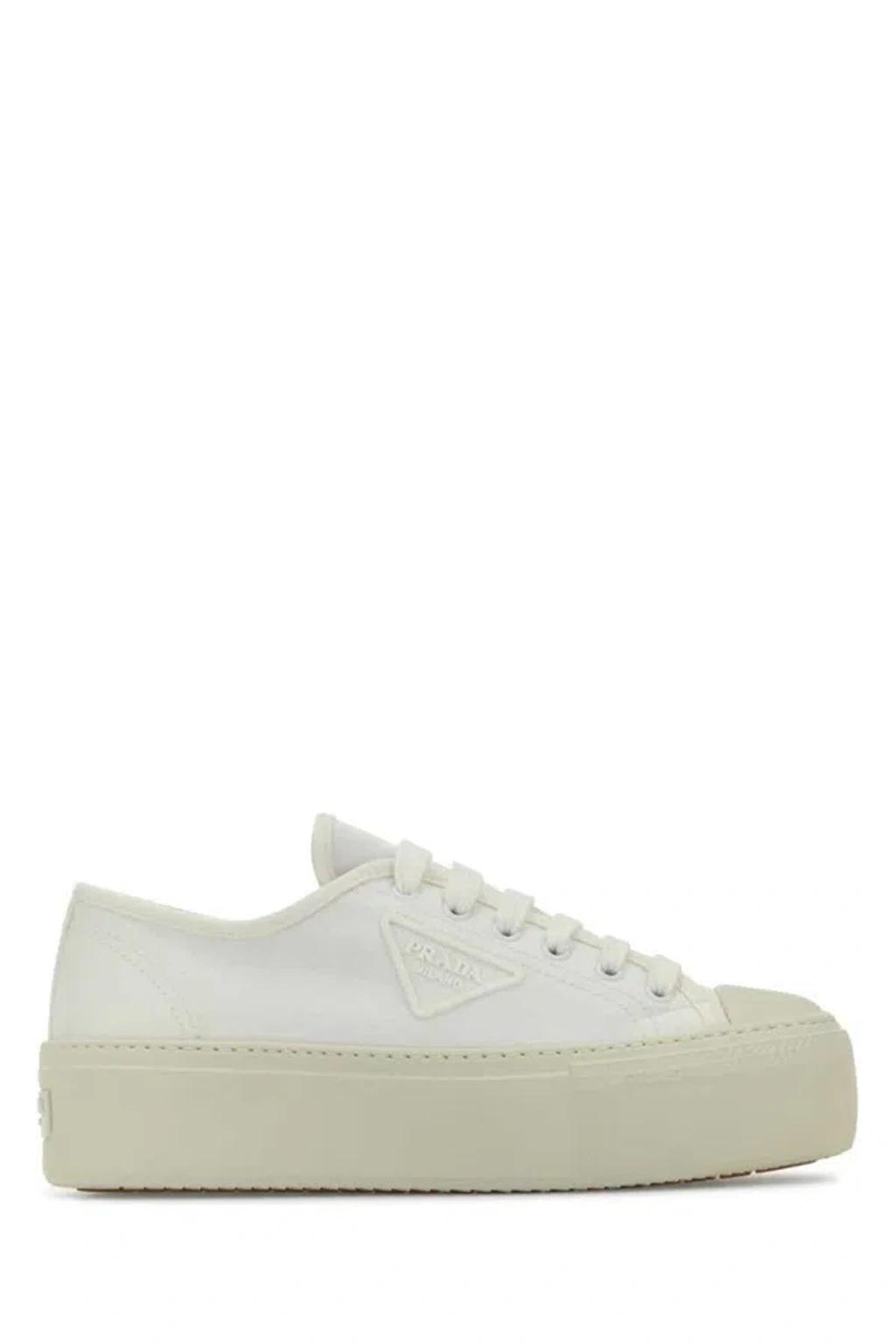 Sneakers In White Product Image