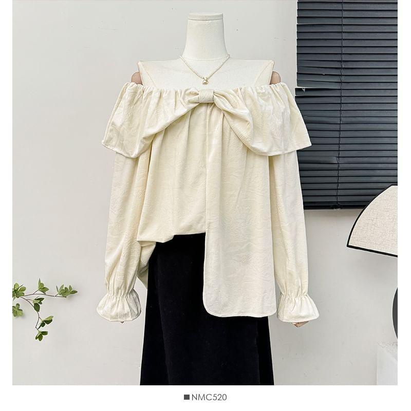 Details Off-Shoulder Slited Loose Blouse Product Image