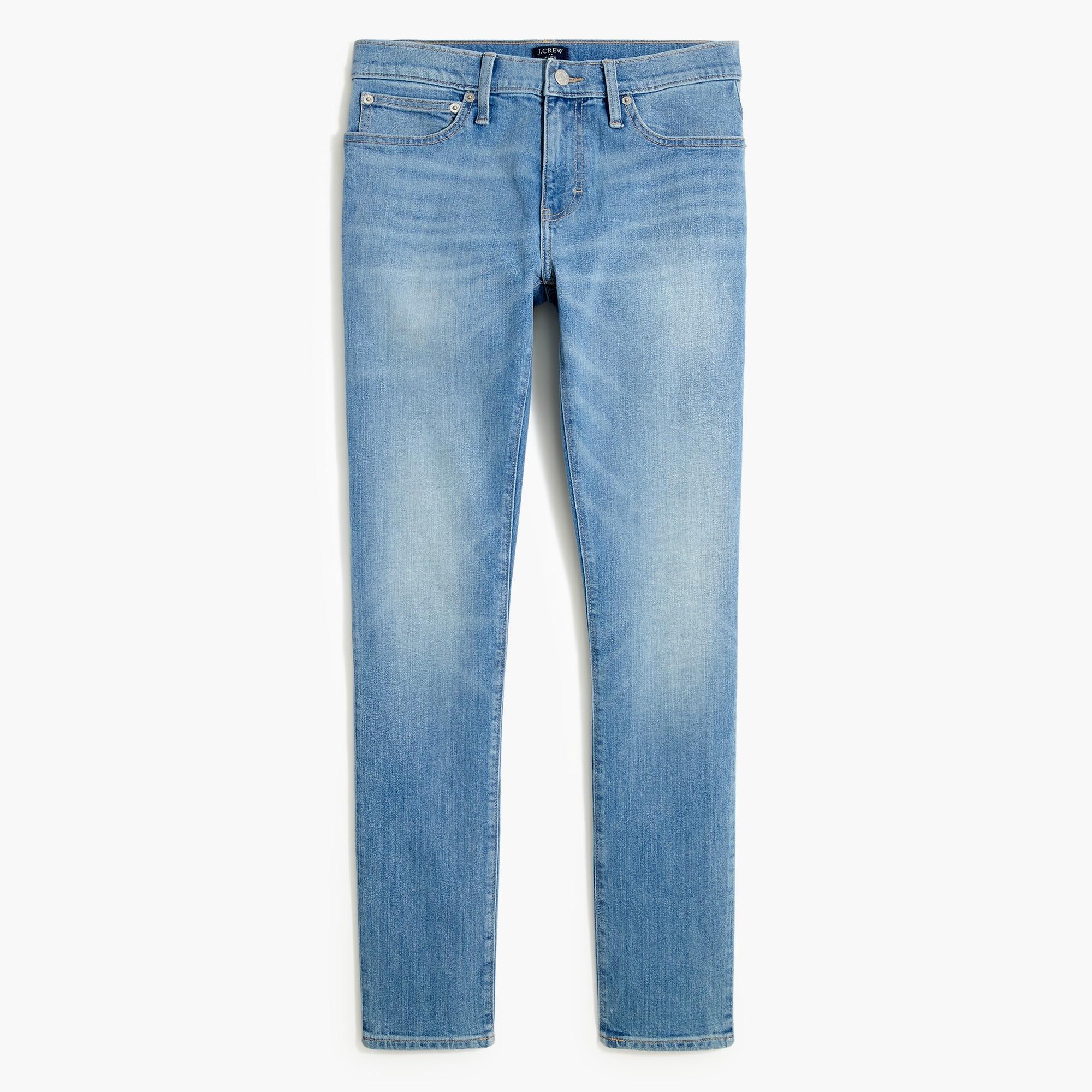 Slim-fit jean in signature flex Product Image