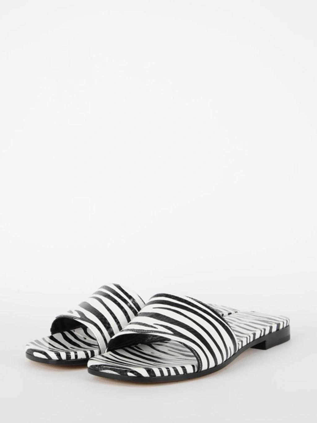 Zebra-print Flat Sandals In White Product Image